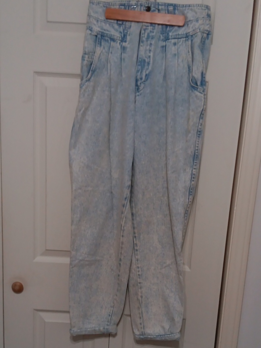 Women's Light Wash Skinny Jeans - Acid Blue